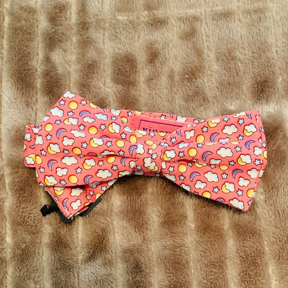 Vineyard Vines Boys Bow tie ⭐️☁️🌙